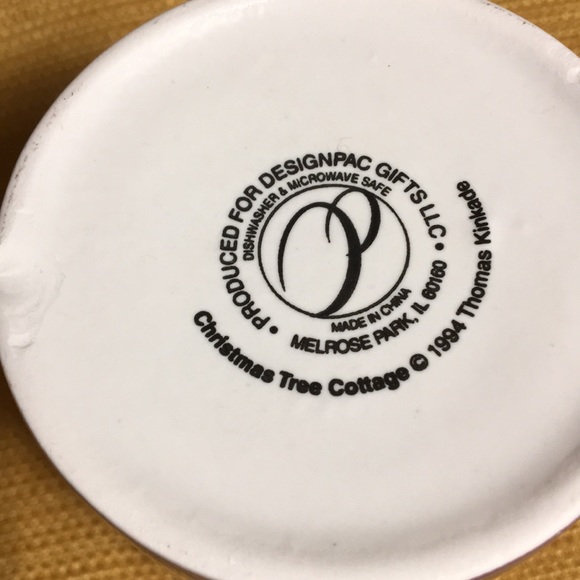 Thomas Kinkade cup 4 3/4 X6 Christmas tree cottage - Picture 4 of 4